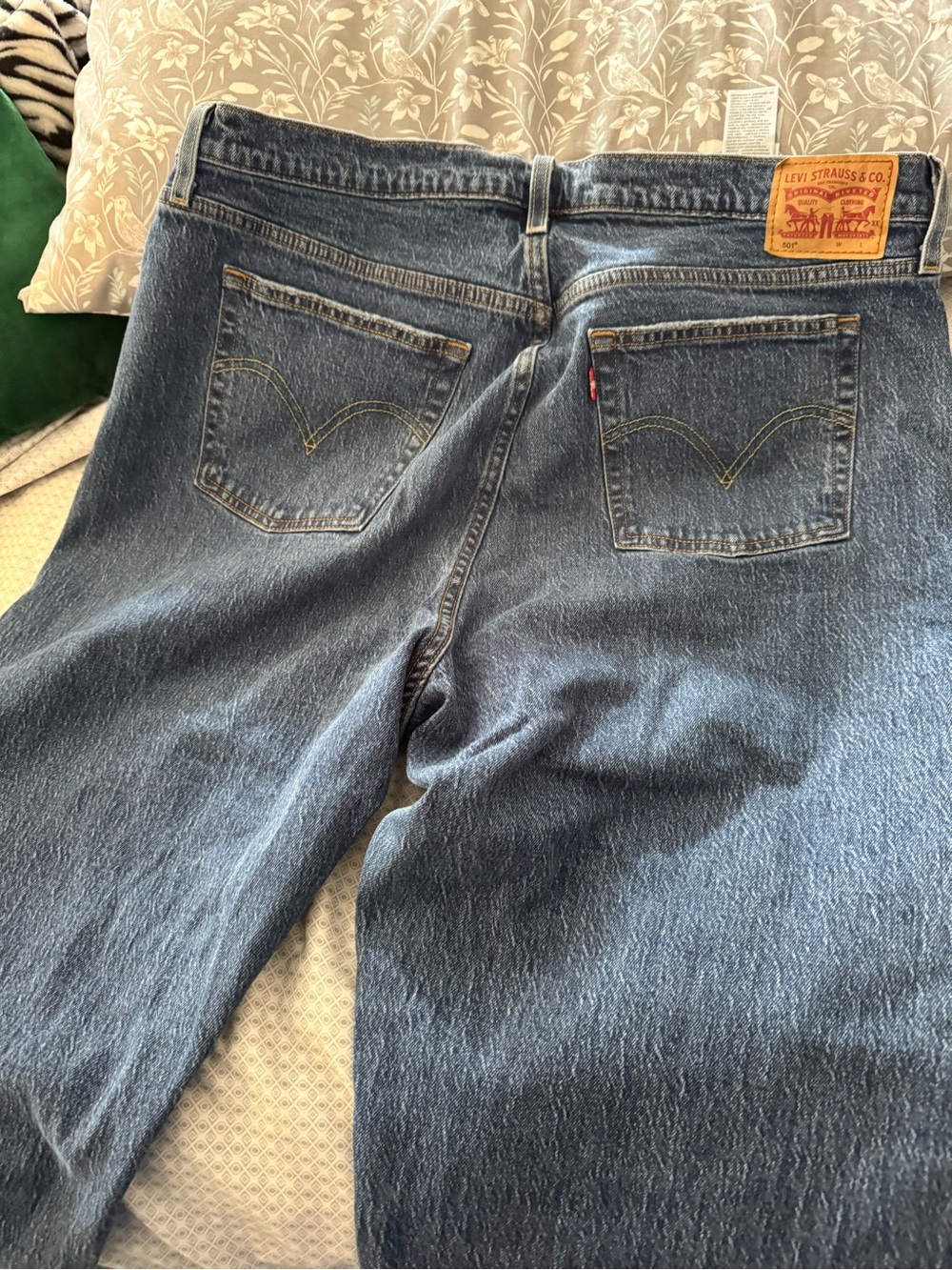 Levi's Relaxed Fit Dark Blue red tab women’s jeans